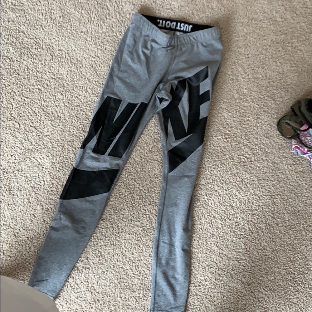 NIKE LEGGINGS